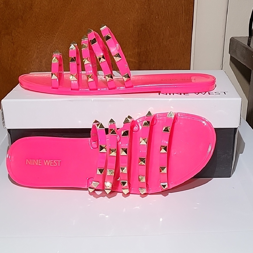 NIB Nine West Pink Charlie Jelly Sandals with Silver Spikes & Straps Size Wms 7M